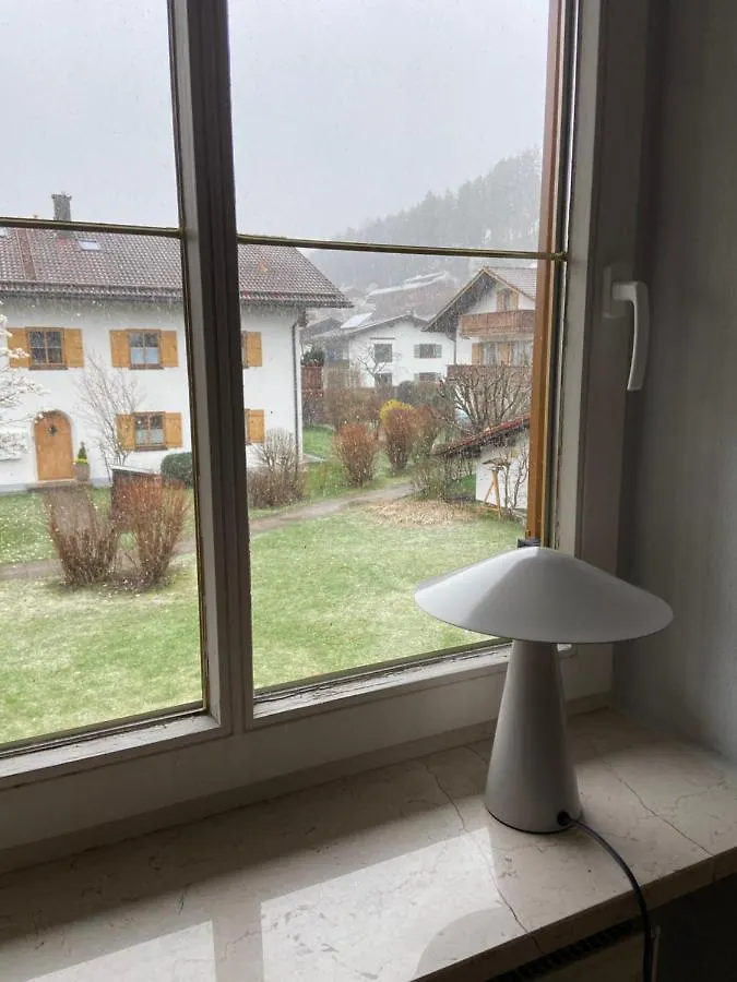 アパート Modern Eingerichtete Wohnung Mit 2 Schlafzimmern ベルゲン ドイツ